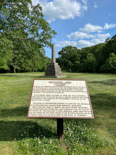 30 Great Stops on the Natchez Trace Parkway